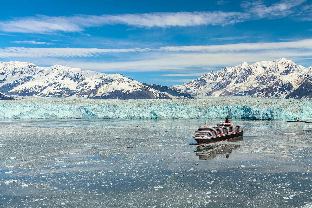 20190525_Queen_Elizabeth_2019_Hubbard_Glacier_7401-Edit-2_colour (1)